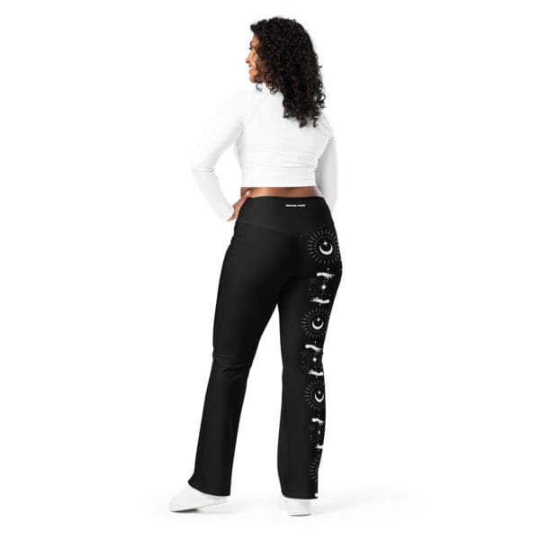 Lunar Flare leggings - Image 3